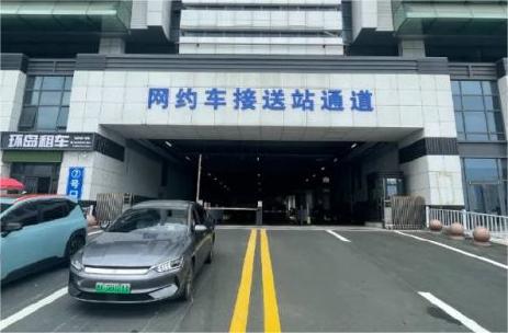7月15日，威海站網(wǎng)約車接送站通道啟用！